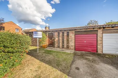 Tinwell Close, Lower Earley, RG6
