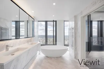 Versace, Damac Tower