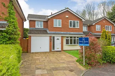 The Pines, Leyland, PR26
