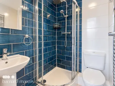 Bath Road, Hounslow, TW3