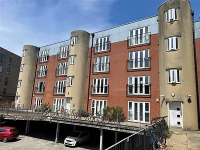St. Lawrence Street, Manchester, M15 4DY