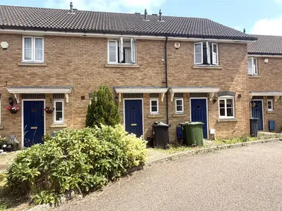 Lacock Gardens, Maidstone, Kent ME15 6GT