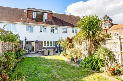 Towers Garden, Havant, PO9