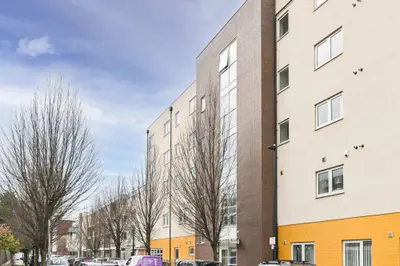 Flat 8, Chaplin Court, 20 Joseph Street, London