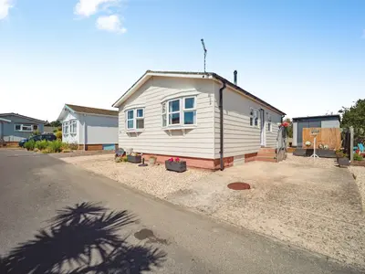Chickerell Road, Chickerell, DT3