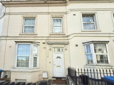 Tachbrook Road, Leamington Spa, CV31