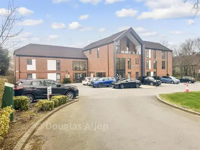 Alderton Hill, Loughton, IG10