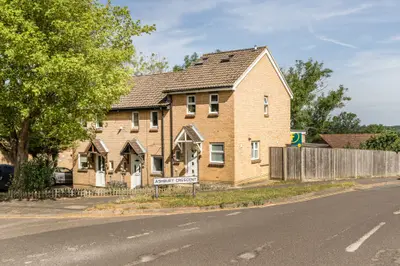 2 Ashbury Crescent, Guildford