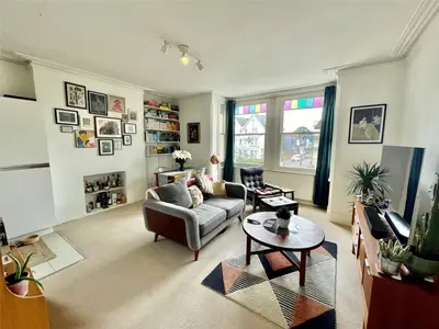 High Road, London, N22
