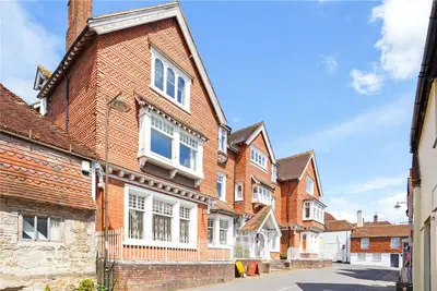 Swan House, Saddlers Row, Petworth, West Sussex, GU28 0AN