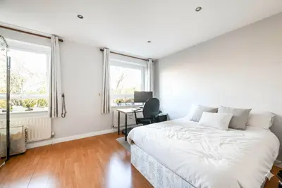 Howards Lane, Putney, SW15 6QF