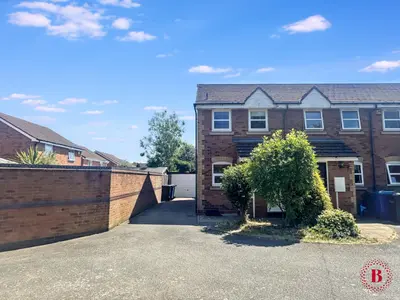 Campion Drive, Kettlebrook, B77