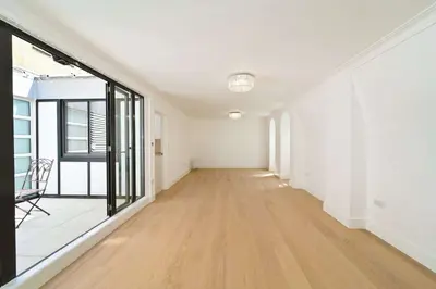 Curzon Street, London, W1J 5HG