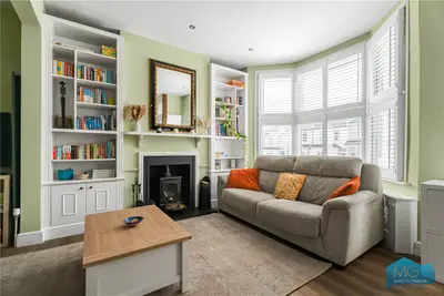 Long Lane, London, N3
