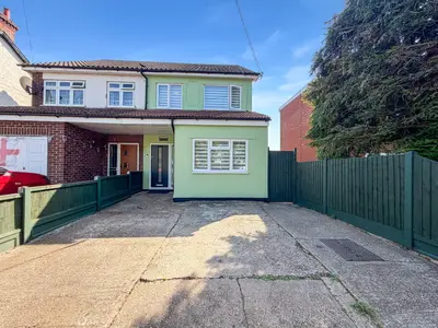 Church Road, Old Corringham SS17 9AW