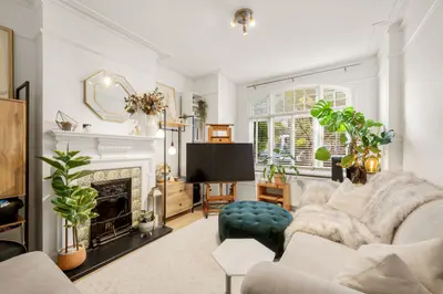 Kingston Road, London, SW20