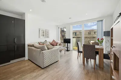 Chandlers Avenue, SE10