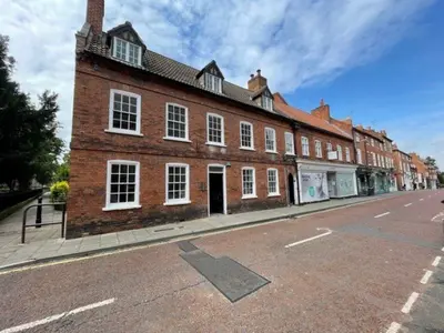Appletongate, Newark, NG24