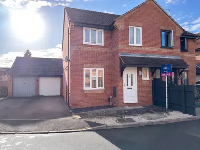 Austins Close, Market Harborough, LE16