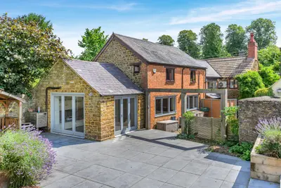 Banbury Road, Litchborough, NN12