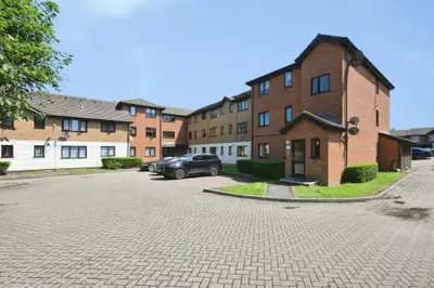 Parrotts Field, Hoddesdon