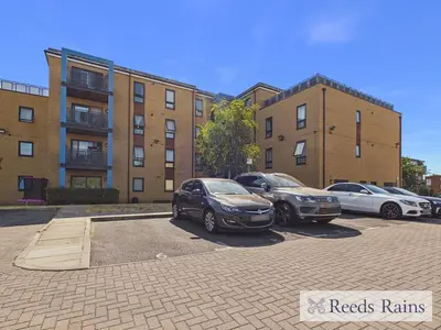 Rainham Road South, Dagenham, RM10