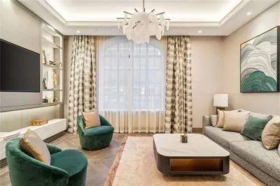 Chesterfield Hill, London, W1J 5BL