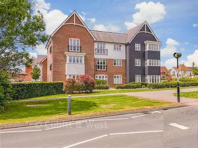 Kensett Avenue, Southwater, RH13