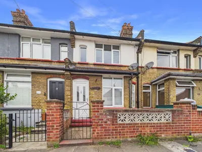 Elm Road, Erith, DA8