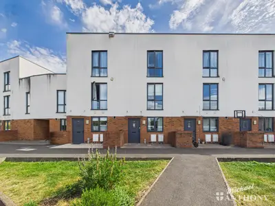 Mitchell Close, Aylesbury, HP21 8AE