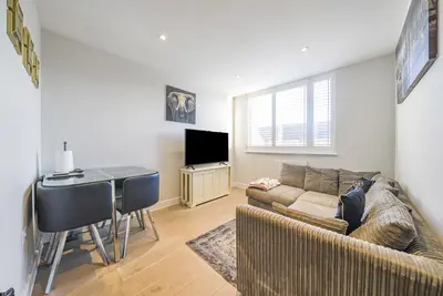 Field End Road, Ruislip, HA4