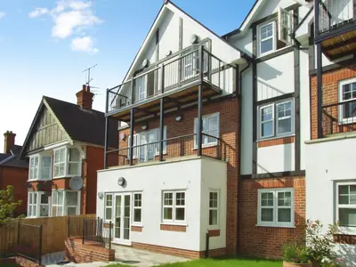 West Wycombe Rd, High Wycombe, HP12