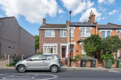 45 Queenswood Road, London