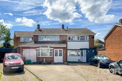 Millbank Crescent, RG5