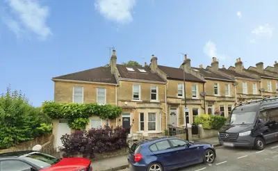 Lyme Gardens, Bath, BA1