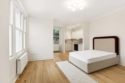 Strathmore Gardens, London, W8 4RZ