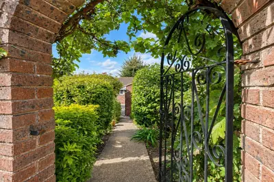 Brompton Farm Road, Rochester