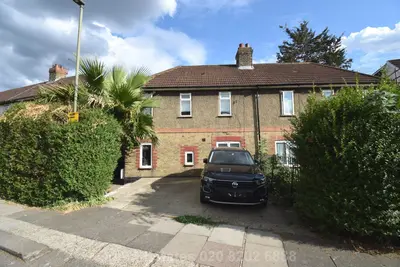 Riverside, London, NW4 3TU