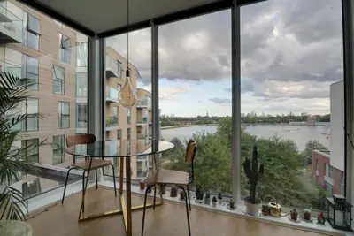 Aqua Apartments, N4
