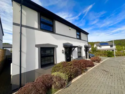 Lon Y Dderwen, Conwy, LL32