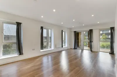 Caversham Road, NW9