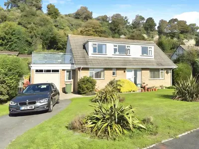 Twining Road, St. Lawrence, PO38