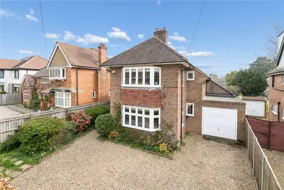Chalfont Avenue, Little Chalfont, Buckinghamshire, HP6 6RF