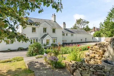 Rhewl, Holywell, CH8
