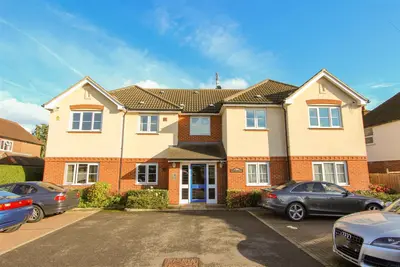 Corwell Lane, Hillingdon, UB8 3DD
