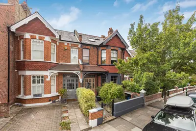 Palmerston Road, East Sheen, SW14 7QA