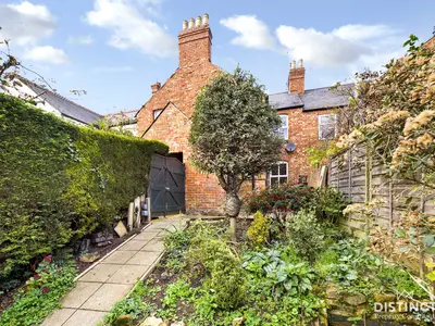Queens Road, Banbury, OX16 0ED