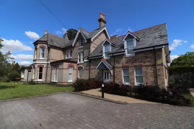 41 Cavendish Road Dean Park, Bournemouth BH1 1QZ