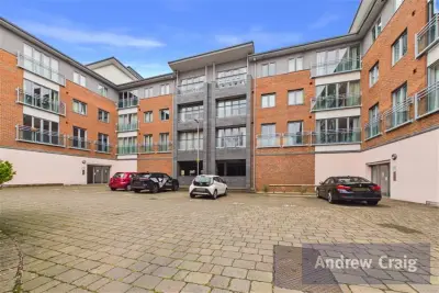 Cameronian Square, Gateshead, NE8