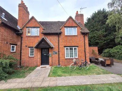New Close, Hambleden, RG9